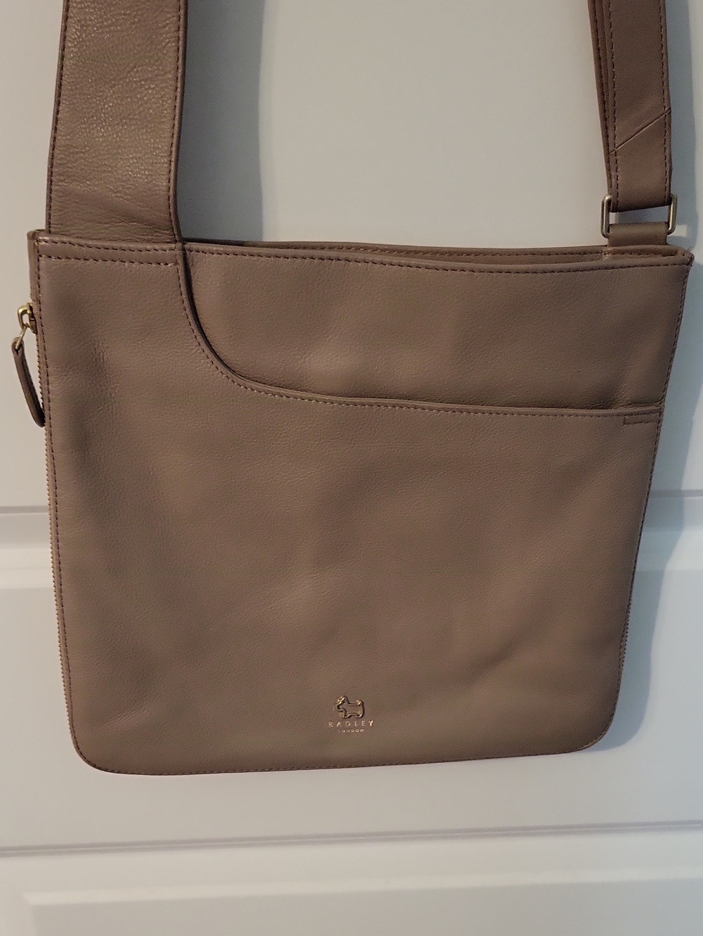RADLEY LONDON Taupe Leather Crossbody Shoulder Bag.